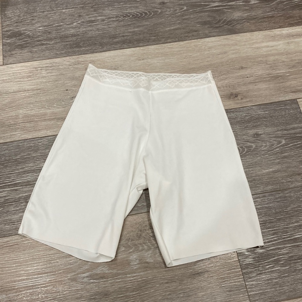 Vanity Fair White Stretchy Spanx Undergarment Shape-wear Small